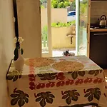 Sejour En Amoureux, Cocktail De Bienvenue Sur Notre Terrasse Provencale Hyères