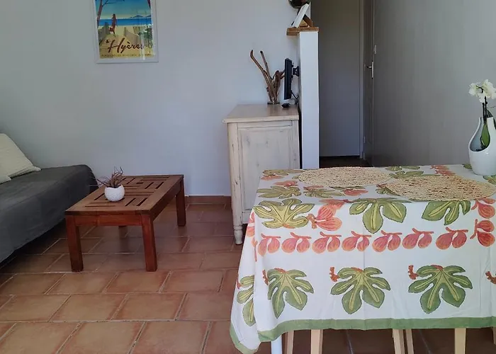 En Amoureux, Cocktail De Bienvenue Sur Notre Terrasse Provençale *