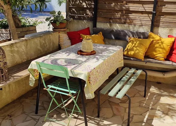 En Amoureux, Cocktail De Bienvenue Sur Notre Terrasse Provençale